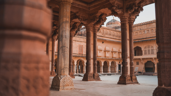 Udaipur 4 Nights 5 Days Honeymoon Package | Romantic Udaipur Tour by YatraYolo™